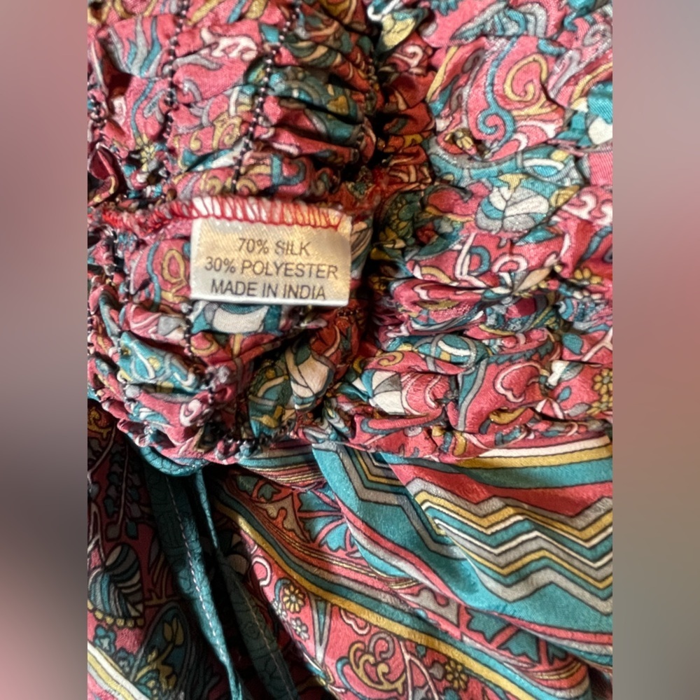 Chic Top in Pink and Blue - Picture 2 of 3